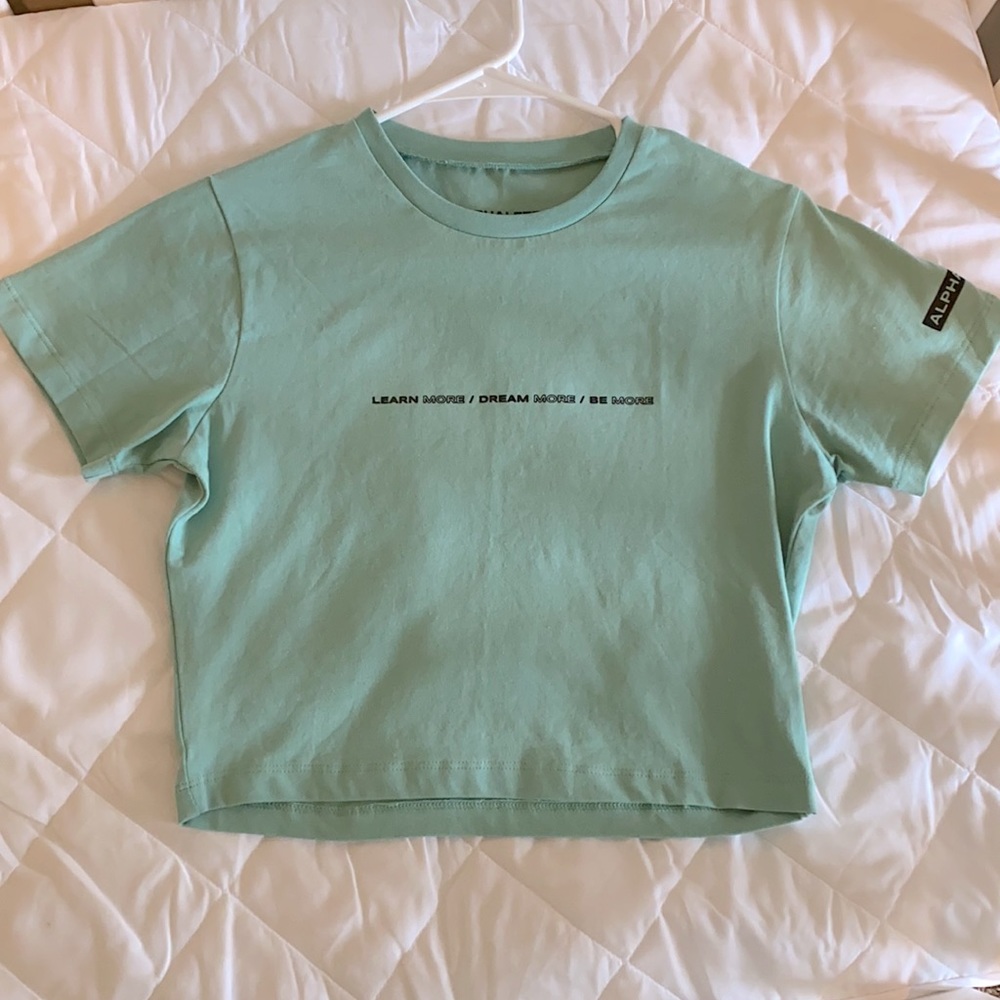Alphalete cropped tee